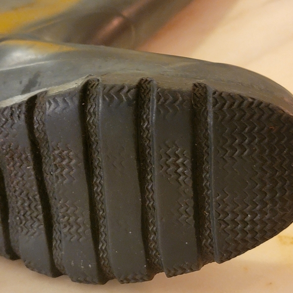 Hunter Classic Black Knee-High Boots With Liners! - Picture 4 of 9